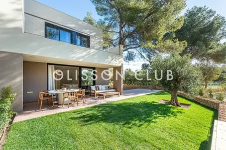 Espectacular chalet exclusivo en la Costa Dorada rodeados de naturaleza