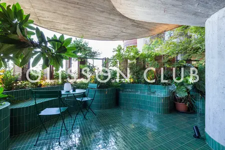 Piso de 4 dormitorios con terraza en Chamartín