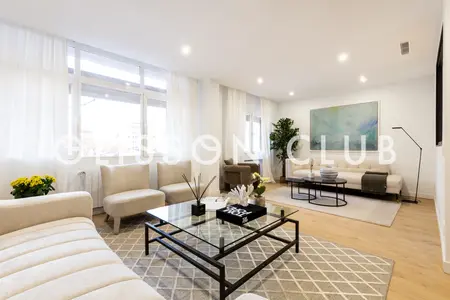 4-bed penthouse with terrace in Goya, Salamanca