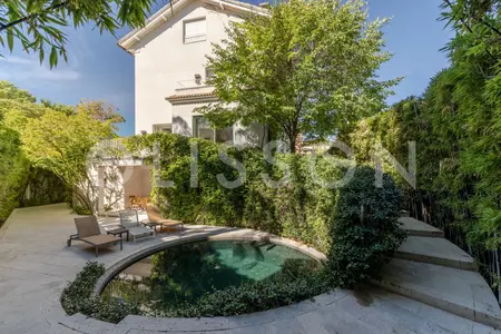 Chalet de 9 dormitorios con terraza en El Viso, Chamartín