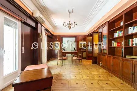 4-bed apartment with terrace in Vallehermoso, Chamberí