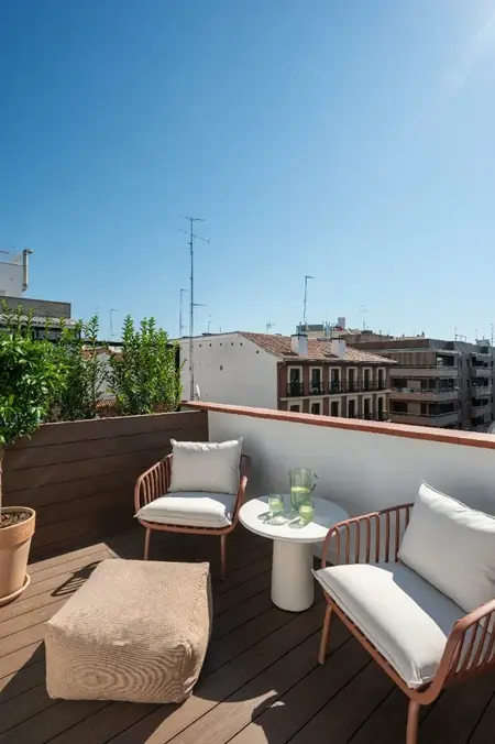 Ático de 1 dormitorio con terraza en Trafalgar, Chamberí