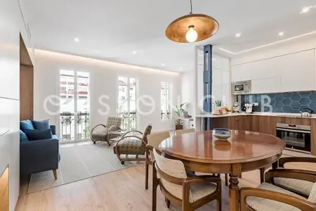 Contemporary 2-bed apartment with terrace in Argüelles, Moncloa