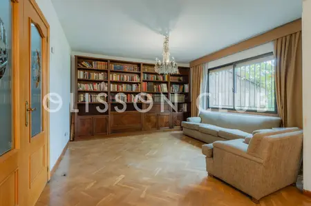 Chalet adosado a la venta en Aravaca