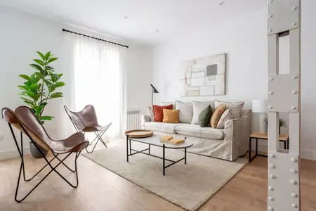 Renovated 3-bed penthouse with terrace in Centro