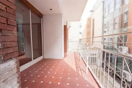 Oportunidad a reformar de piso luminoso con tres terrazas en finca representativa en Bernabéu – Hispanoamérica