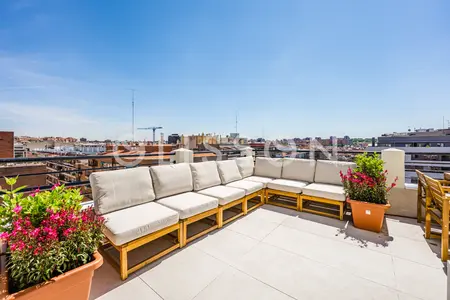 Olisson Club presenta este fantástico ático con una impresionante terraza de 40 m²