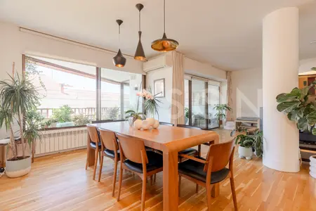 4-bed apartment with terrace in Almagro, Chamberí
