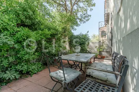 Chalet de 5 dormitorios con terraza en Retiro