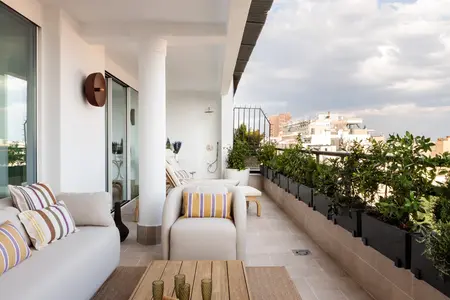 Spacious 4-bed penthouse with terrace in Castellana, Salamanca