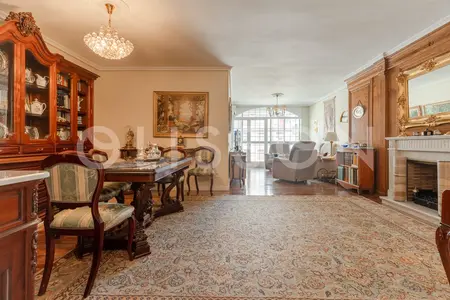 Exclusiva vivienda con piscina junto al Parque de El Retiro
