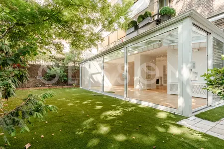 Foto de Exclusivo bajo con gran jardín privado en el corazón de El Viso