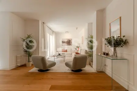 Una vivienda de lujo con garaje junto a Alonso Martínez