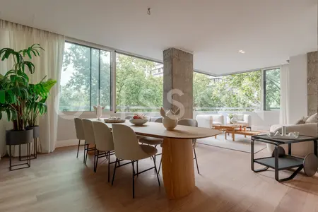 Piso de 3 dormitorios reformado con vistas en Castellana, Salamanca