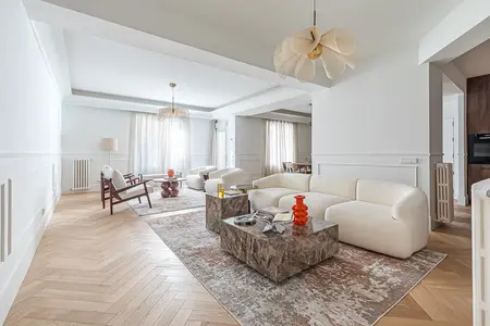 Modern 2-bed penthouse with terrace in Almagro, Chamberí