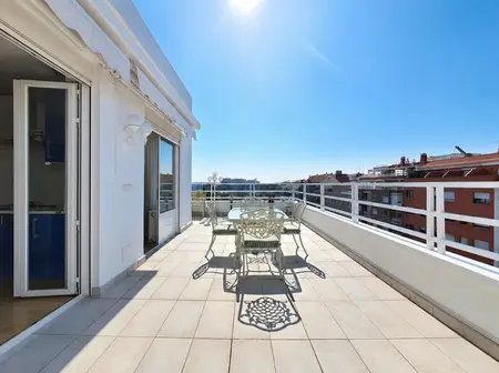3-bed penthouse with terrace in Ibiza, Retiro