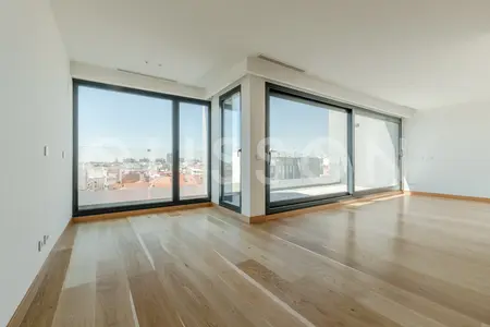 Espectacular piso con terraza de lujo a estrenar.