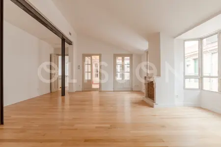 5-bed penthouse with terrace in Almagro, Chamberí